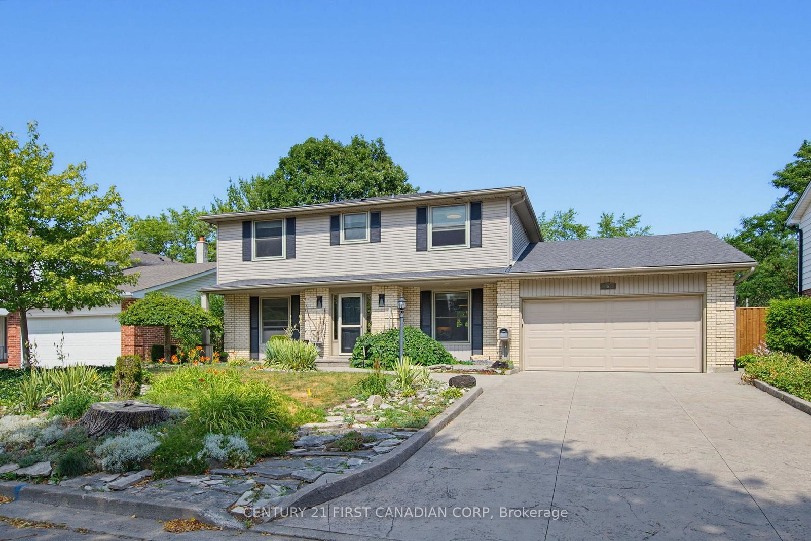 8-meredine-crescent-e-london-north-ontario-x13599342