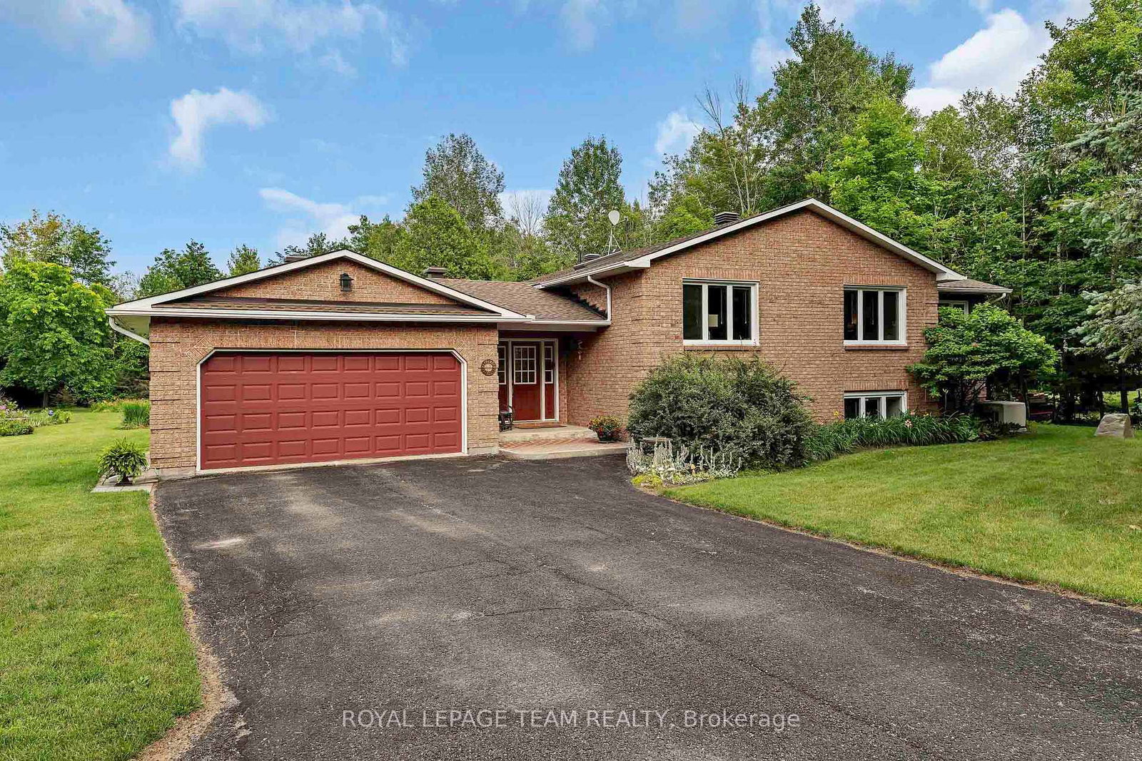 1043-county-44-road-north-grenville-ontario-x13599376