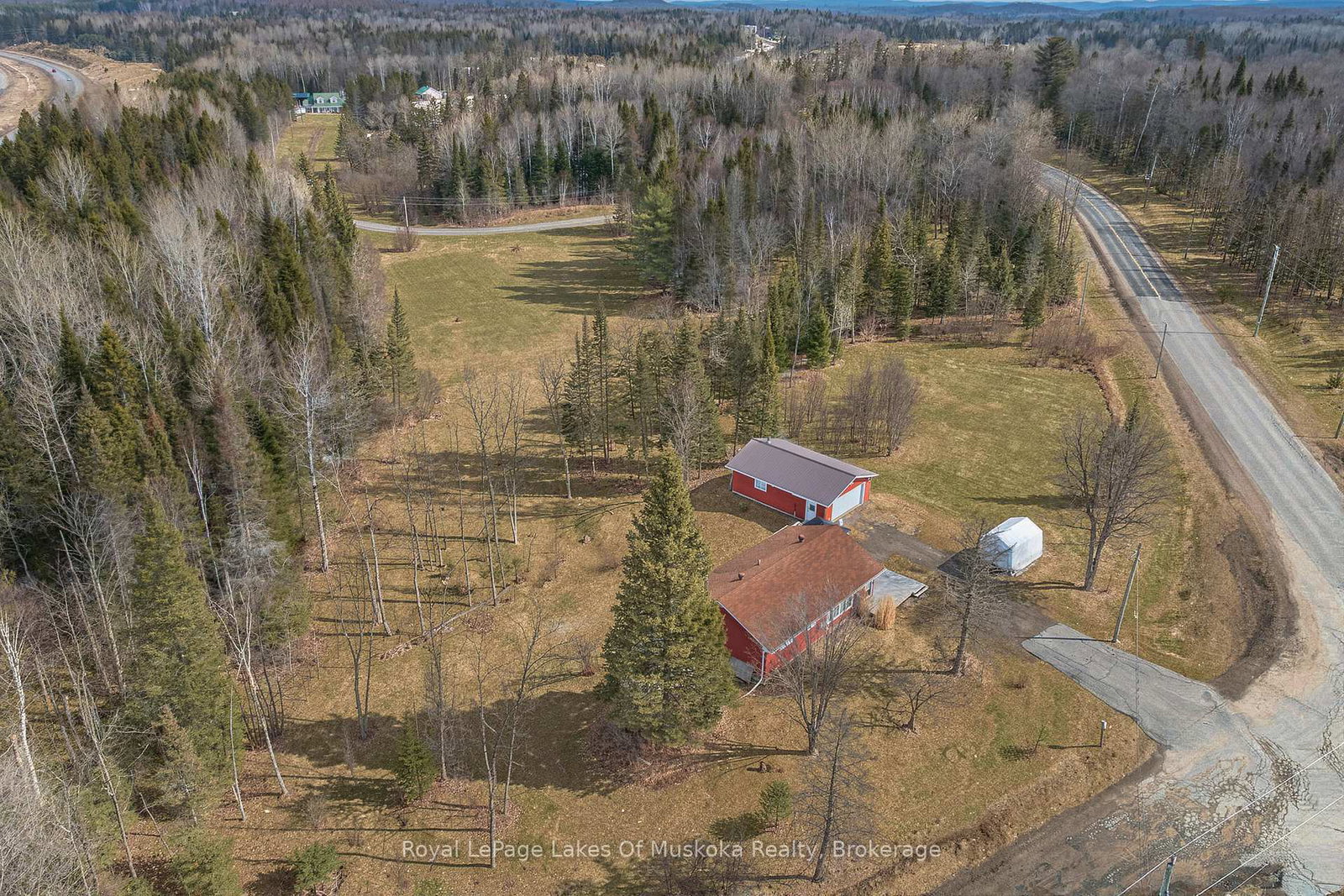 1-christopher-lane-armour-ontario-x13599640
