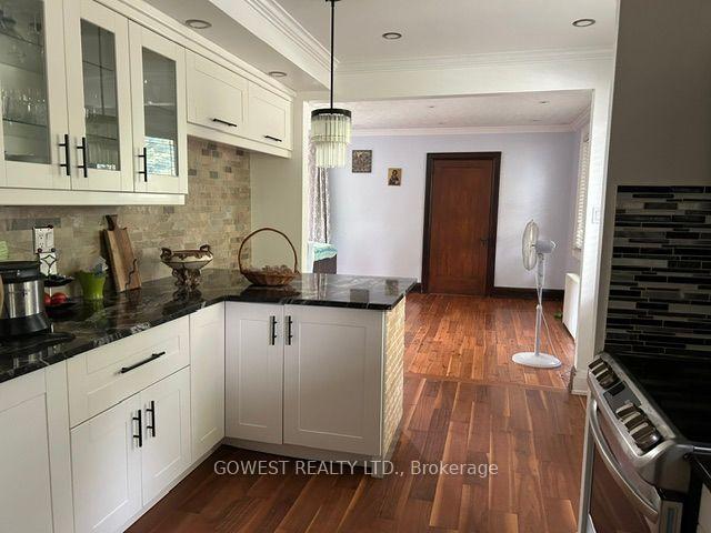 6054-corwin-avenue-niagara-falls-ontario-x13599702