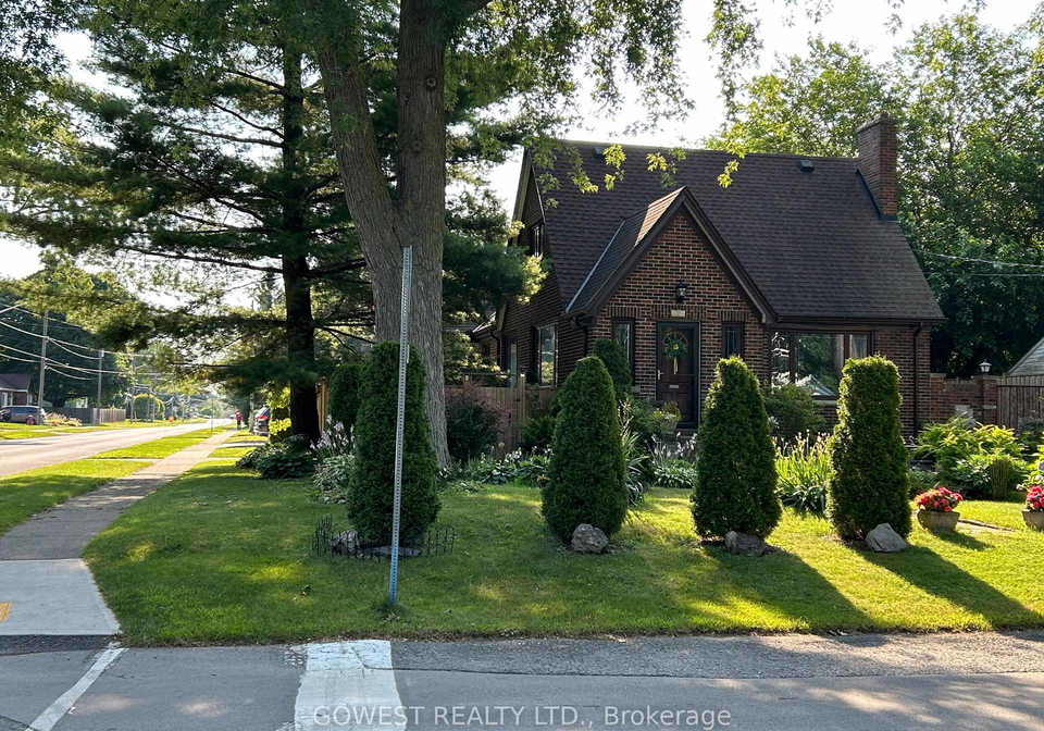 6054-corwin-avenue-niagara-falls-ontario-x13599702