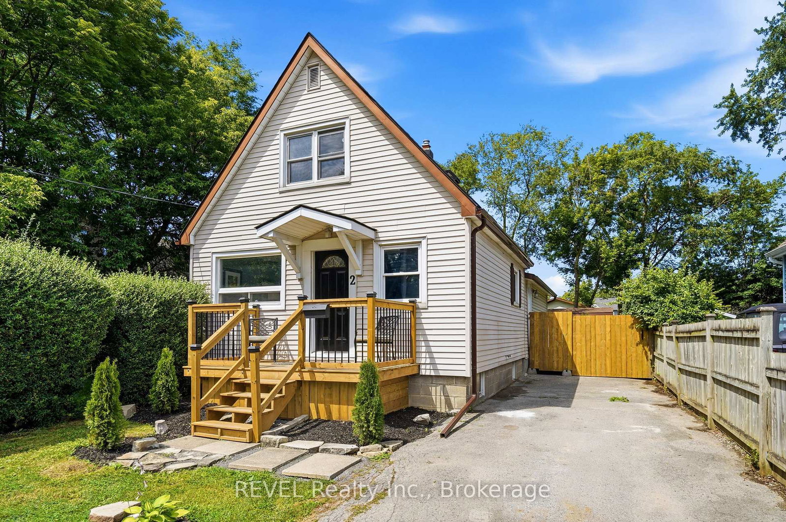 2-kent-street-st-catharines-ontario-x13599712