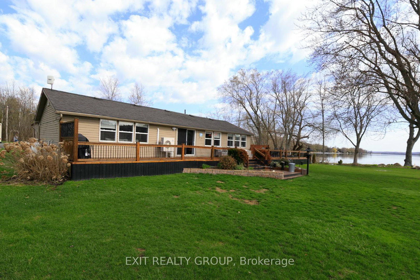 21-prior-lane-quinte-west-ontario-x13599750