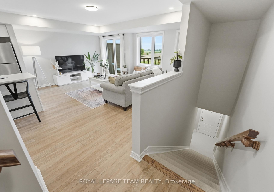 718-lapland-private-kanata-ontario-x13599828