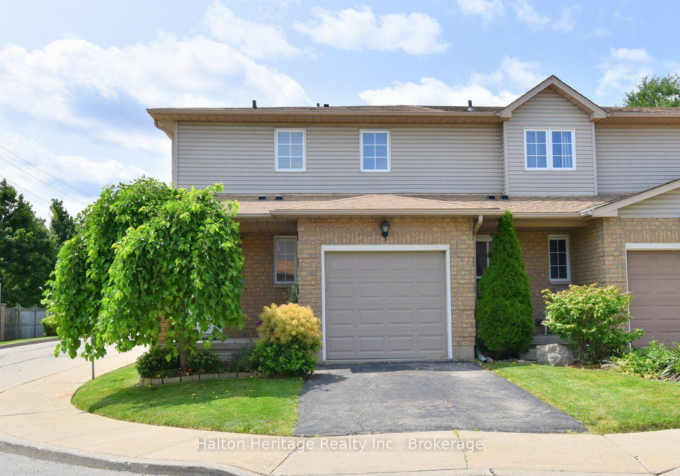12-whitedeer-road-hamilton-ontario-x13599830