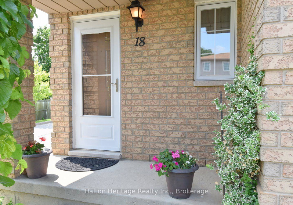 12-whitedeer-road-hamilton-ontario-x13599830
