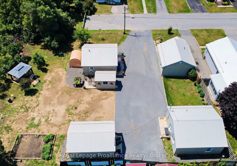 1-1a-3-3a-ramsay-avenue-quinte-west-ontario-x13600022
