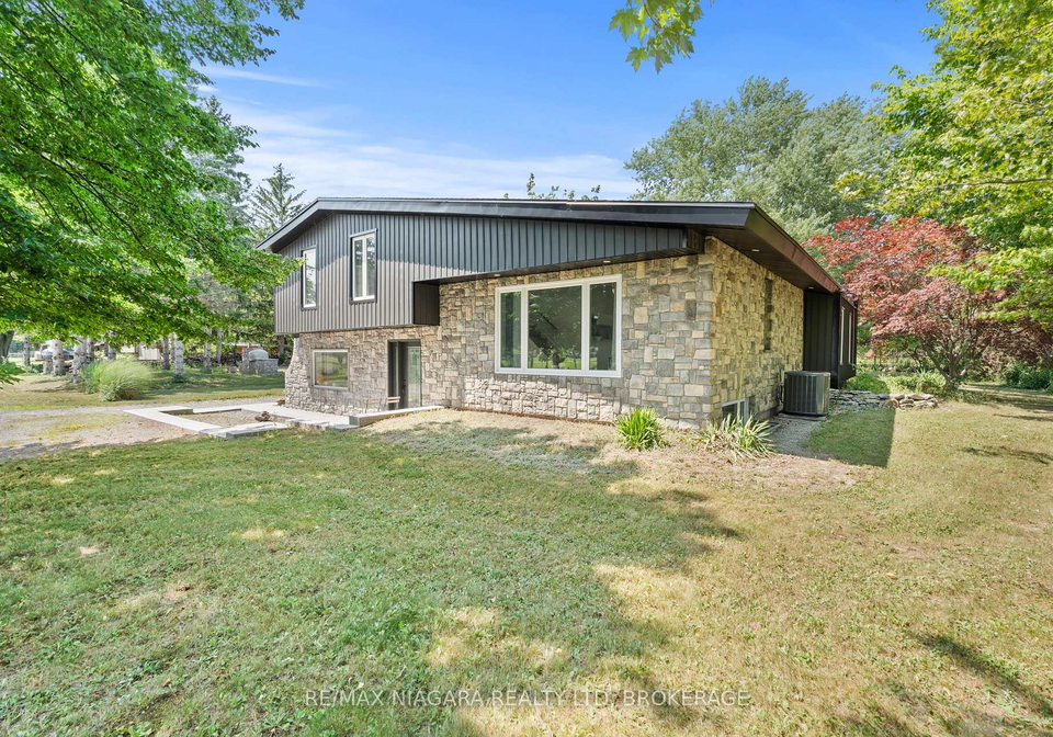 1546-nigh-road-fort-erie-ontario-x13600228