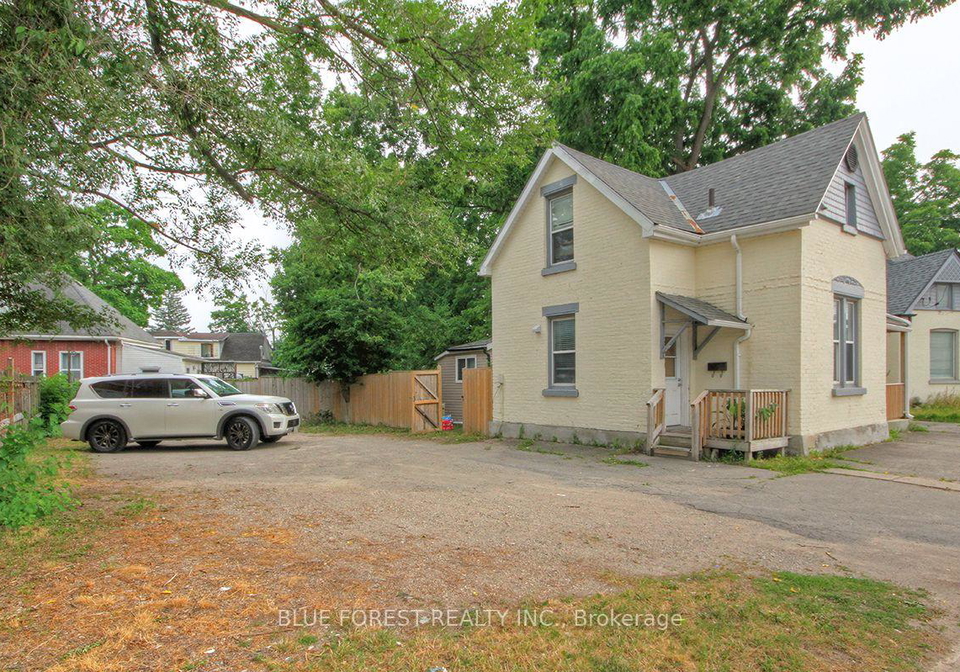 28-oxford-street-w-london-north-ontario-x13600232