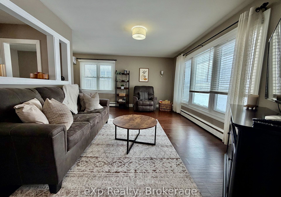 13-browns-avenue-brockton-ontario-x13600244