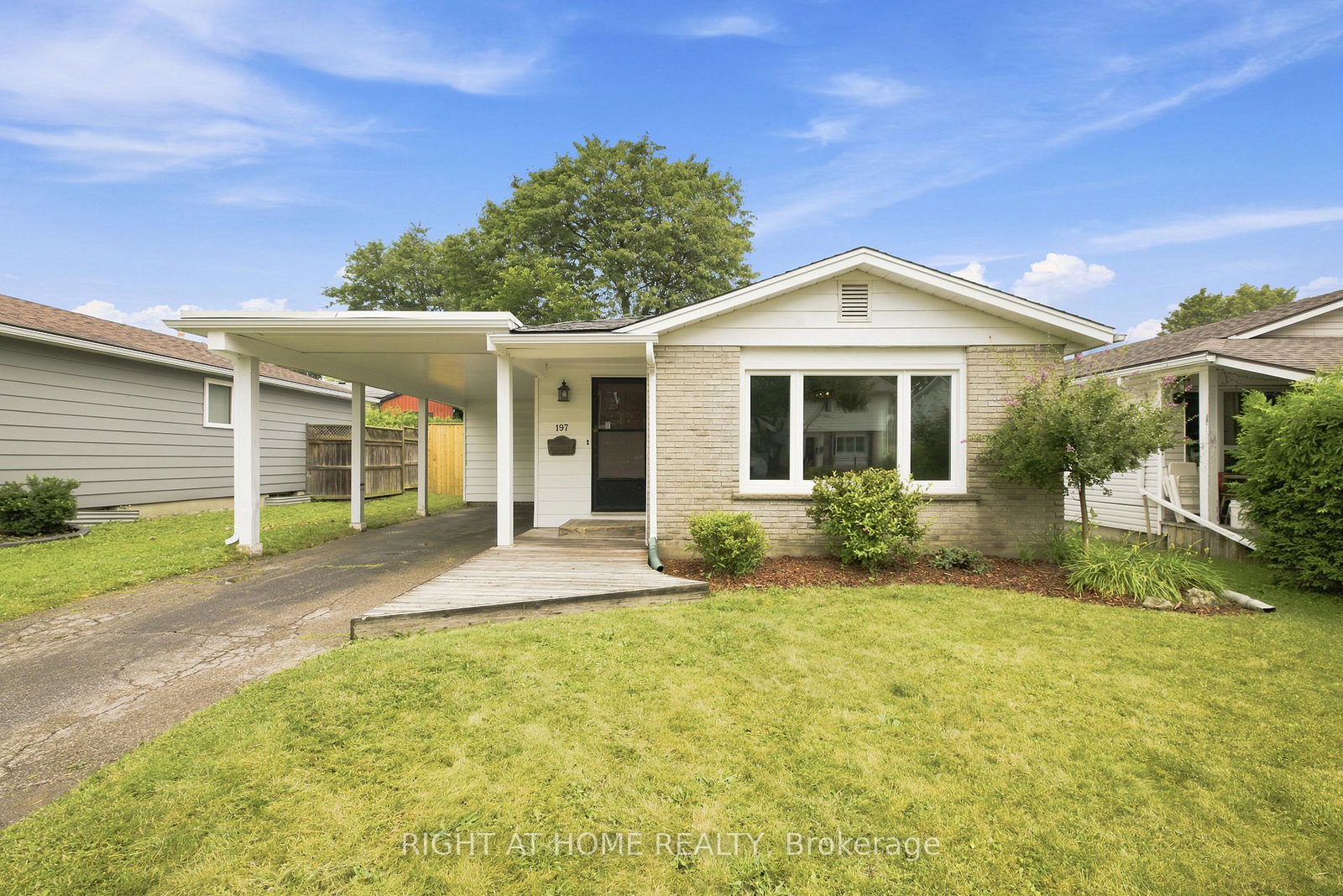 197-pinedale-drive-kitchener-ontario-x13600308