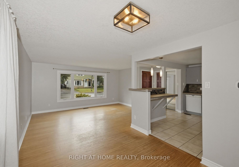 197-pinedale-drive-kitchener-ontario-x13600308