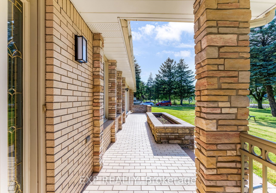 2047-hamilton-road-london-south-ontario-x13600358