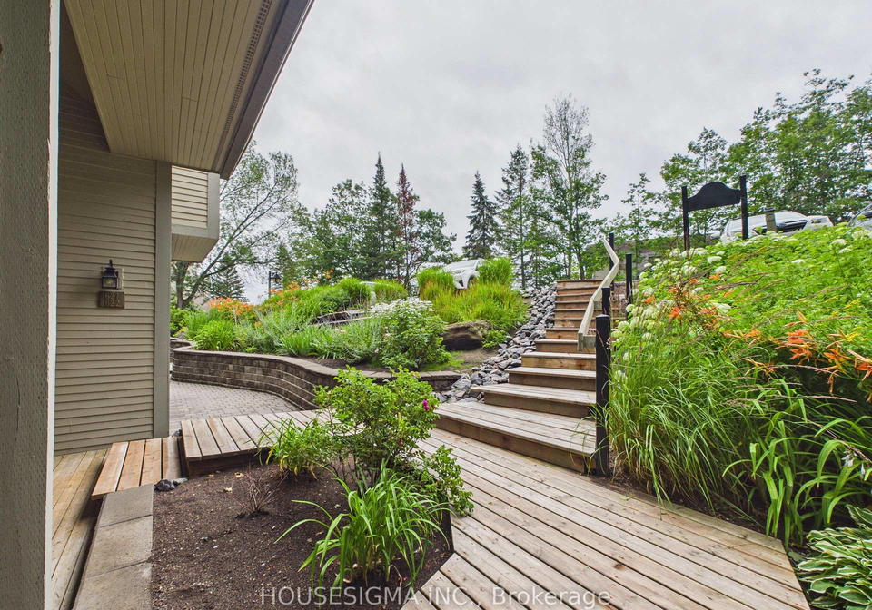 631-grandview-hilltop-drive-huntsville-ontario-x13600550