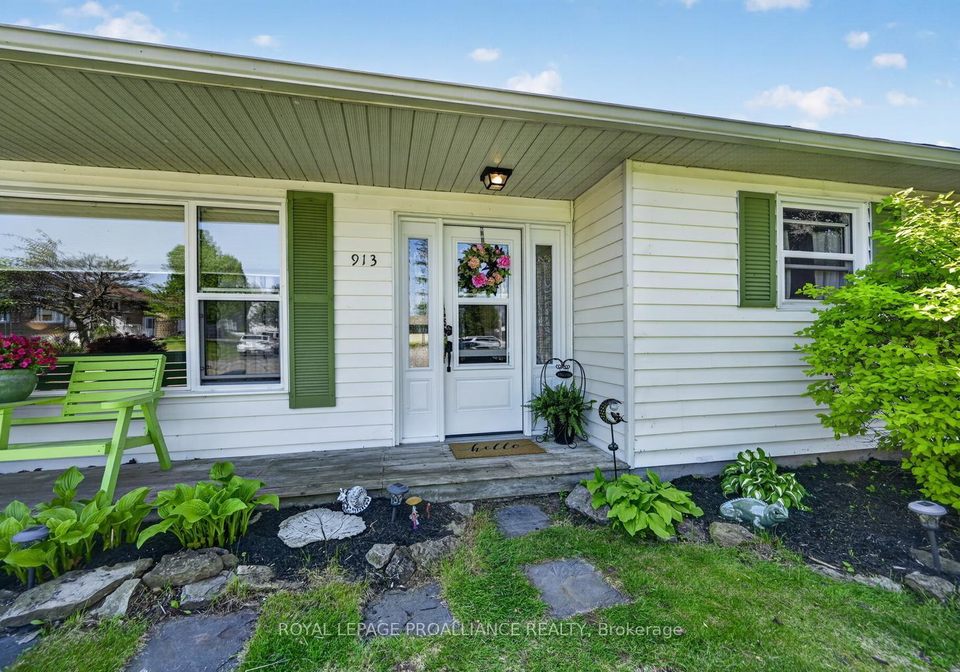 913-george-street-edwardsburghcardinal-ontario-x13600592