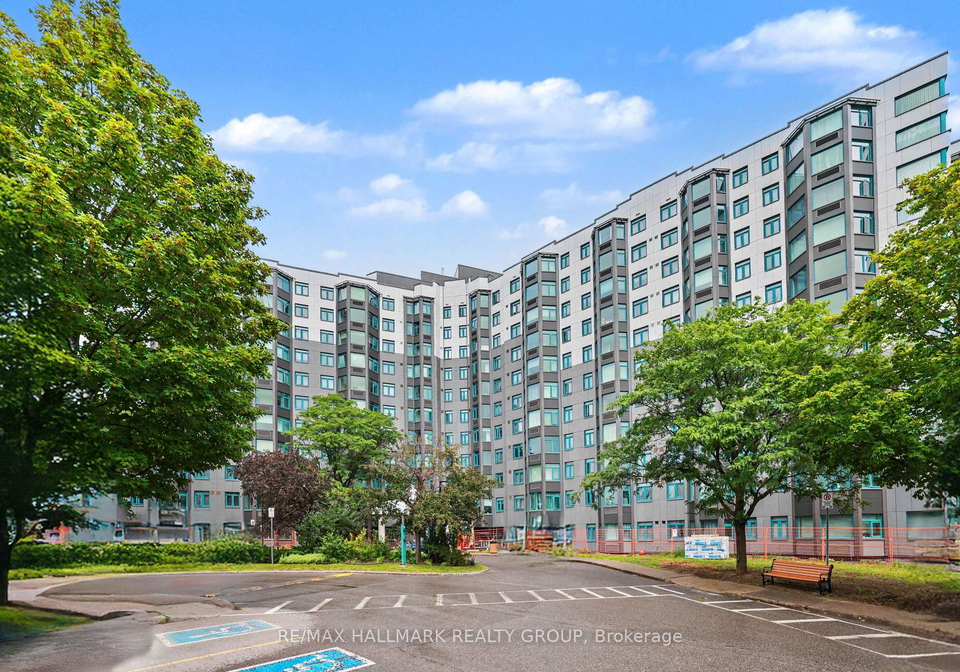 1025-grenon-avenue-ottawa-ontario-x13600614