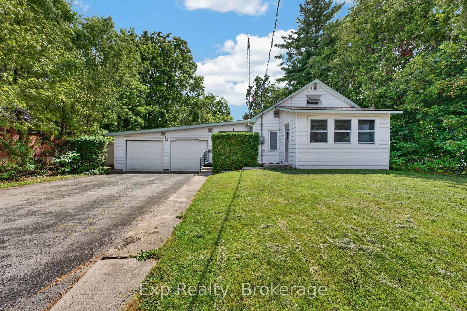 43-paul-street-prince-edward-county-ontario-x13600632