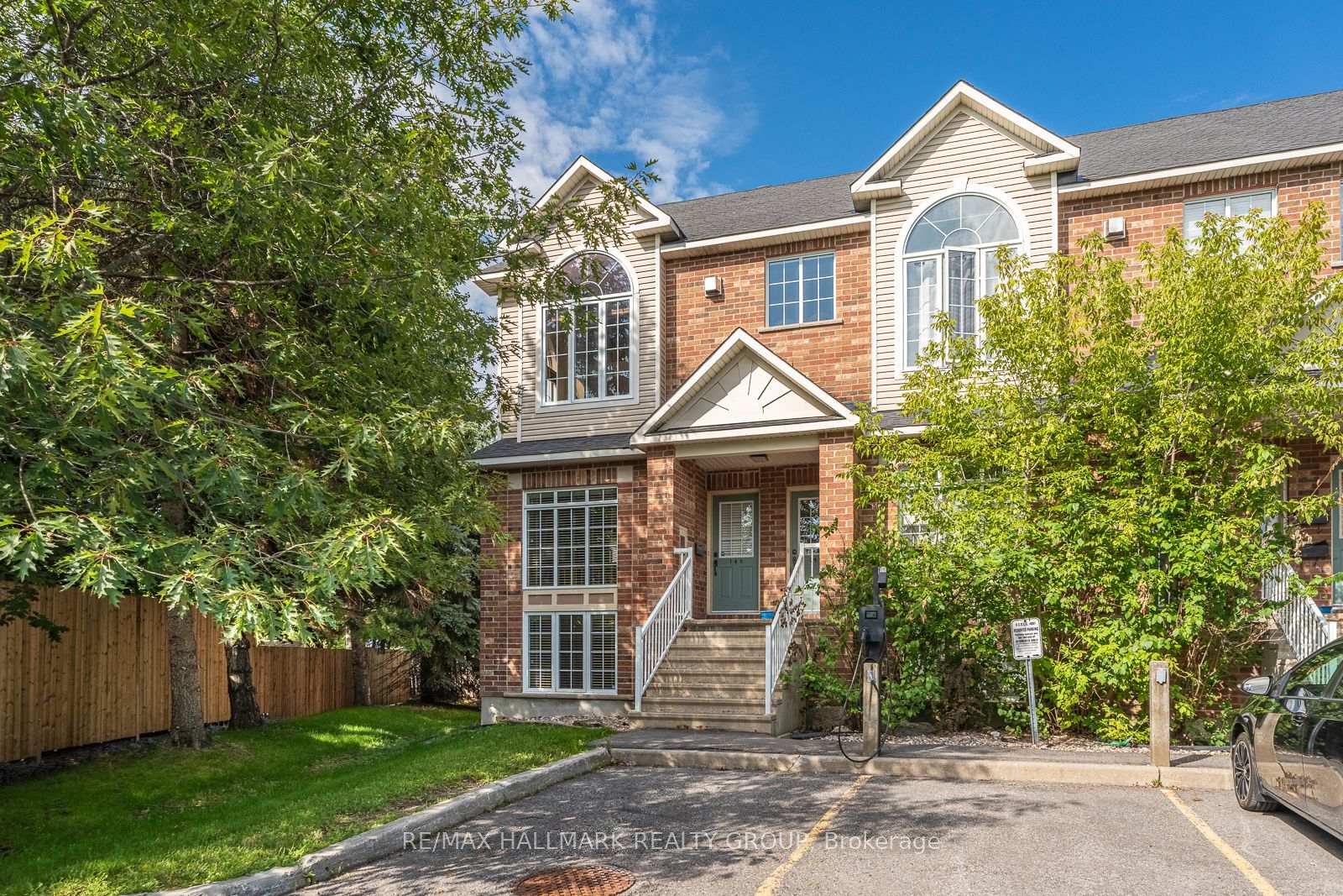 142-gatestone-private-ottawa-ontario-x13600642