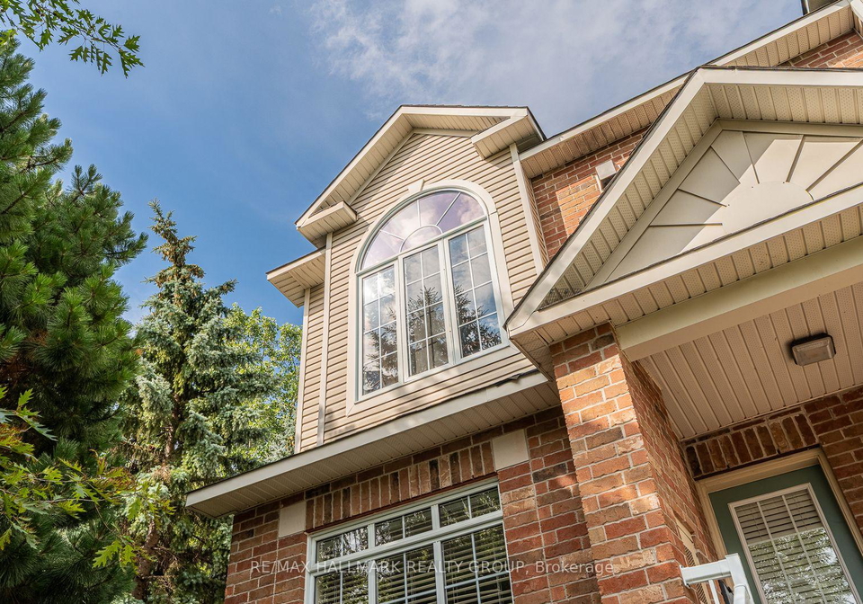 142-gatestone-private-ottawa-ontario-x13600642