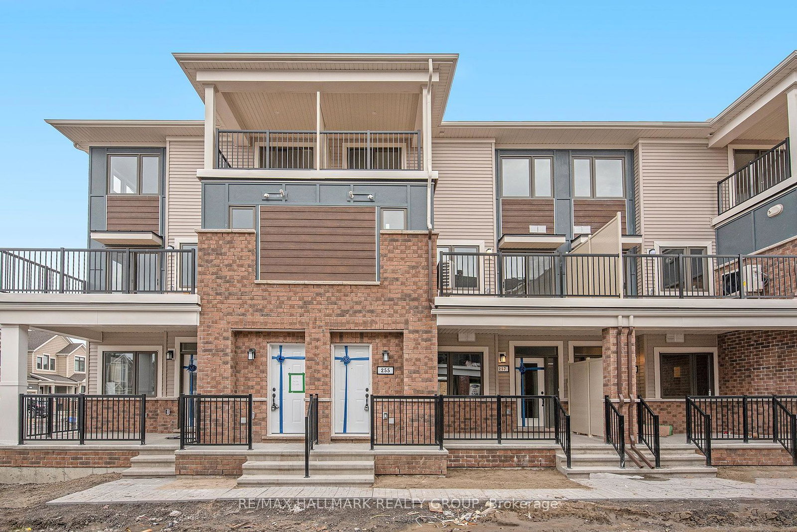 279-zenith-private-ottawa-ontario-x13600868