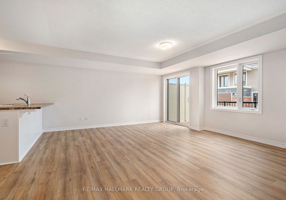 279-zenith-private-ottawa-ontario-x13600868