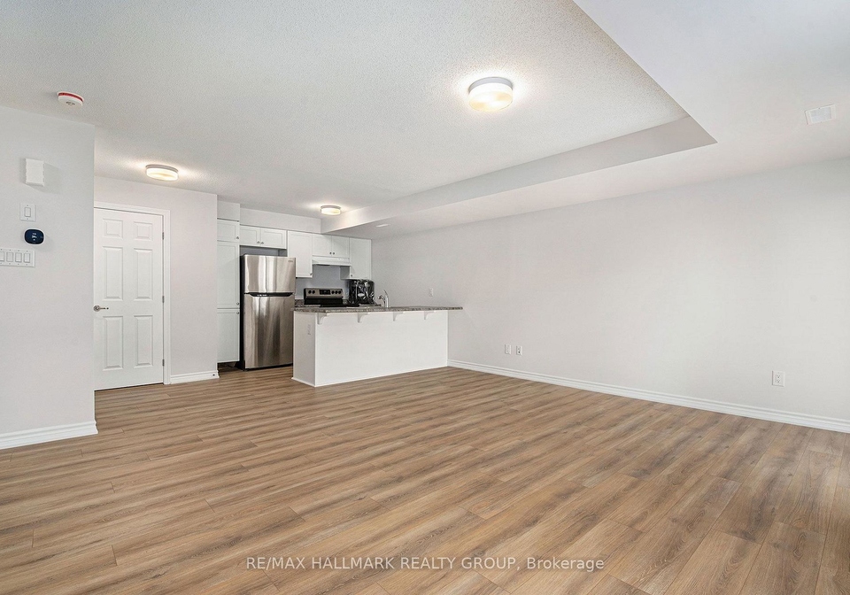 279-zenith-private-ottawa-ontario-x13600868