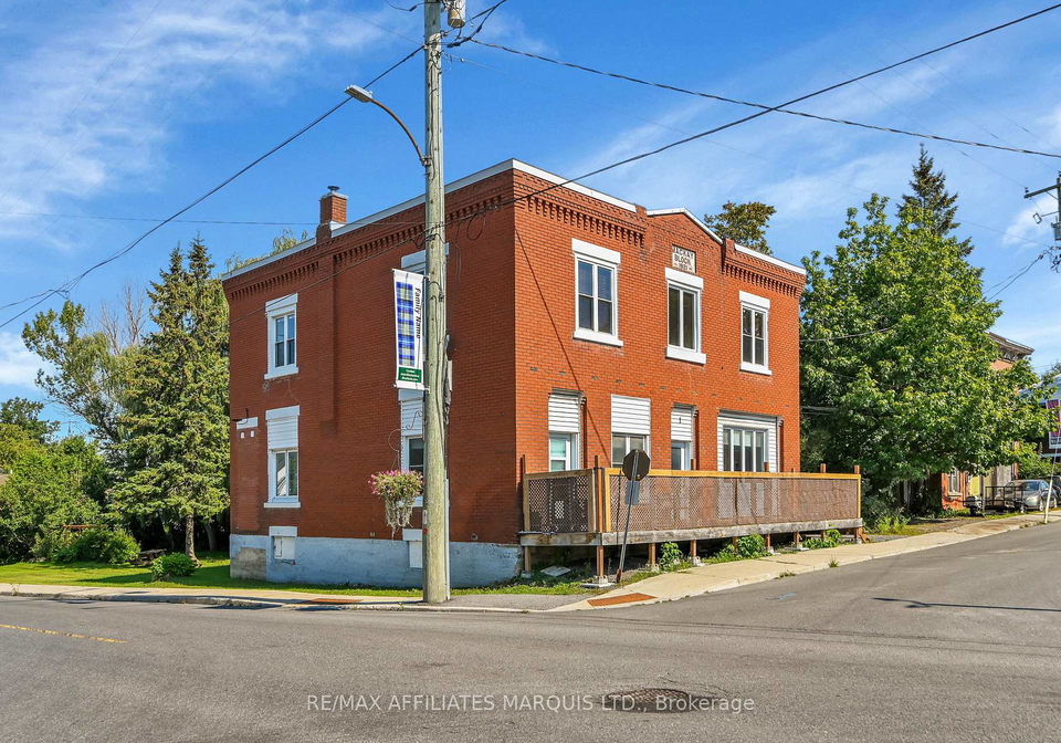 1-mechanic-street-e-north-glengarry-ontario-x13600930