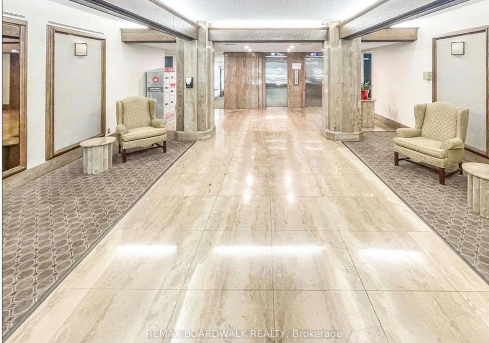 2019-carling-avenue-ottawa-ontario-x13600972