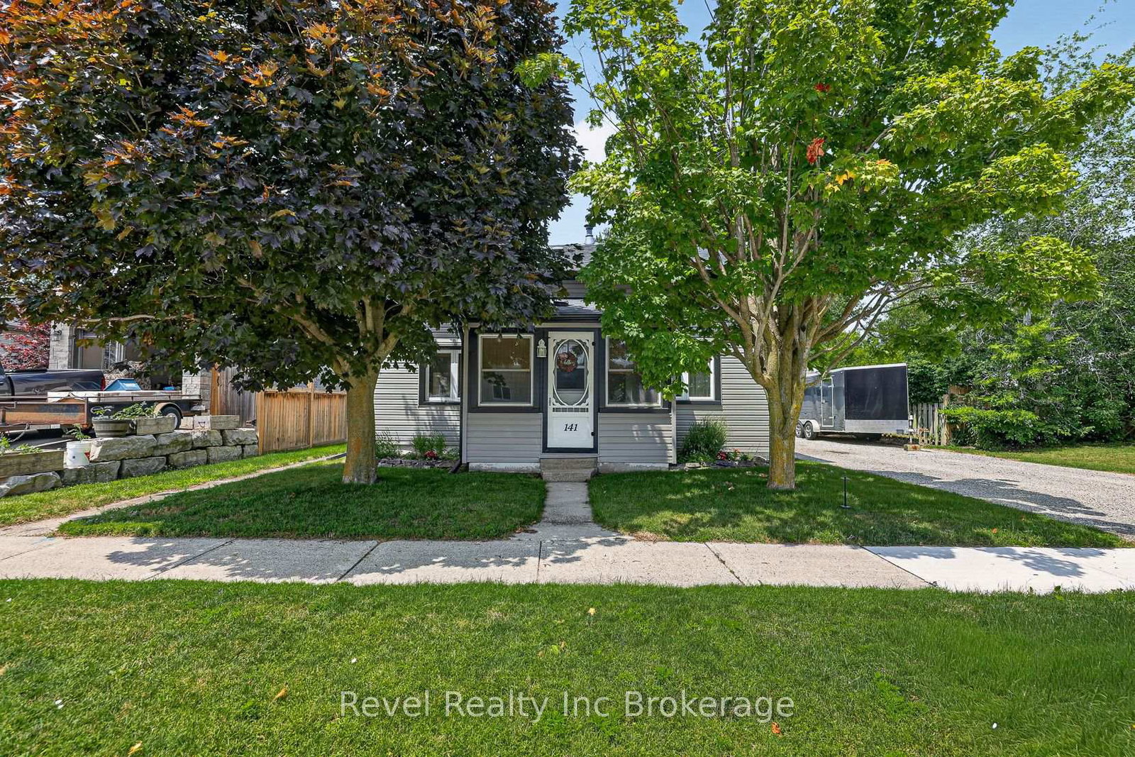 141-carnegie-street-ingersoll-ontario-x13600992