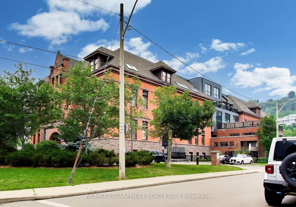 200-stinson-street-hamilton-ontario-x13601034