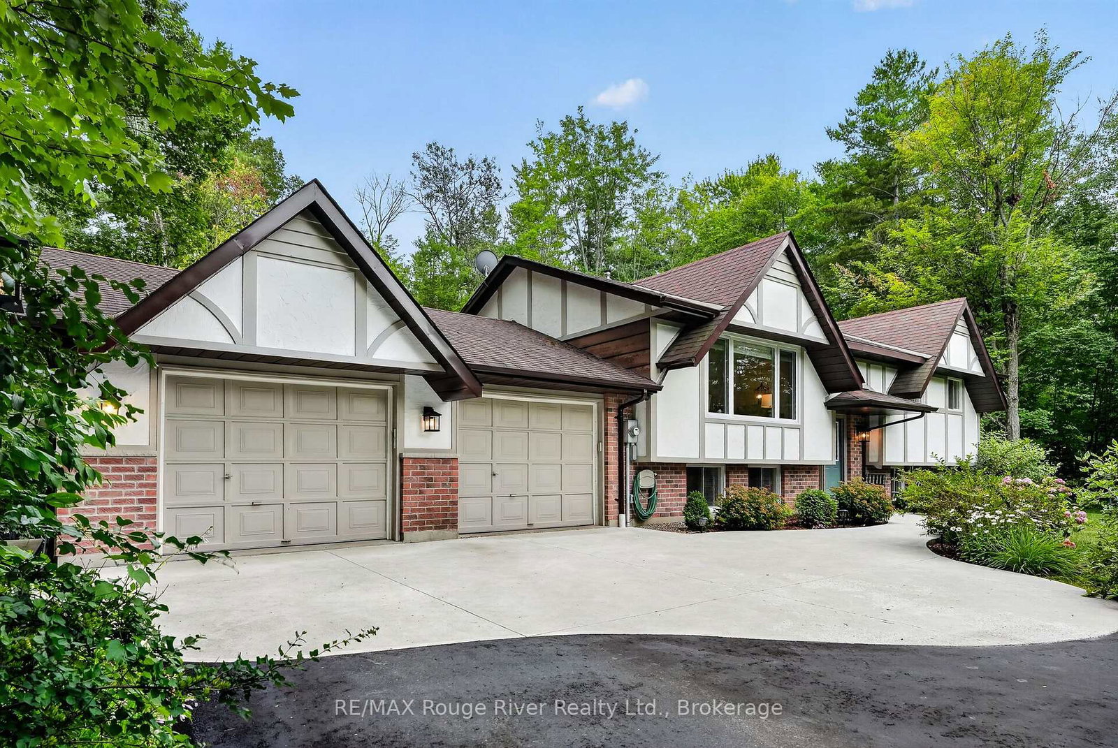 221-colonial-drive-quinte-west-ontario-x13601050