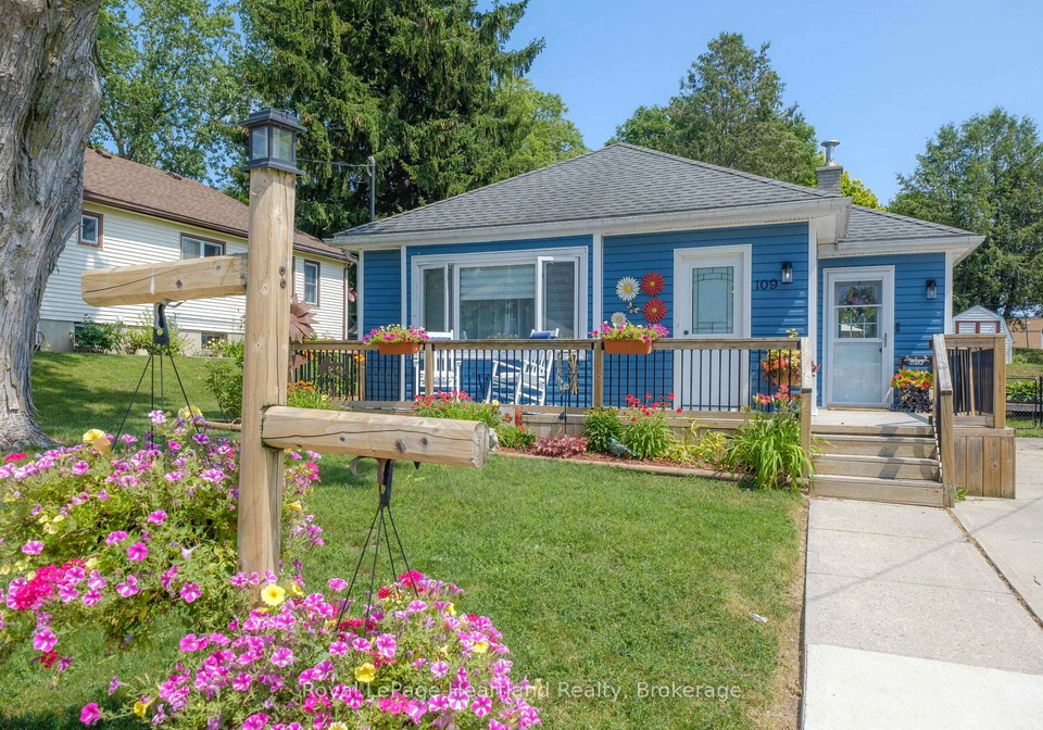 109-carling-terrace-north-huron-ontario-x13601086