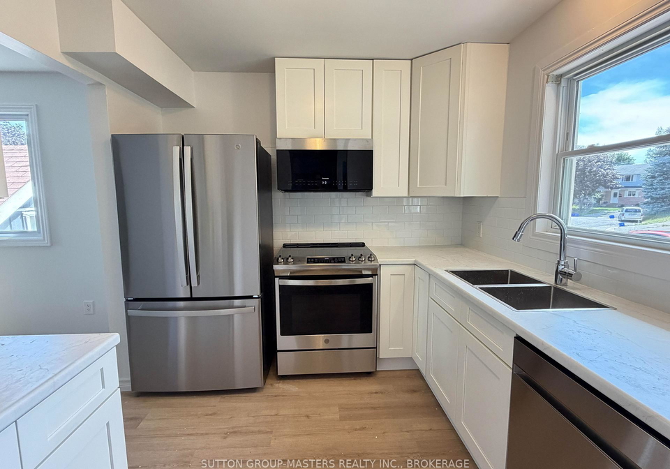 1124-bittersweet-place-kingston-ontario-x13601148