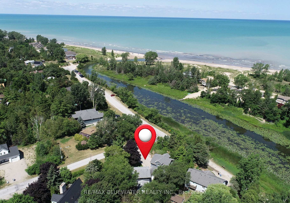 9994-edward-street-lambton-shores-ontario-x13601204