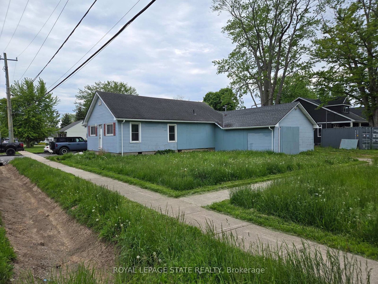 303-ridge-road-s-fort-erie-ontario-x13601240
