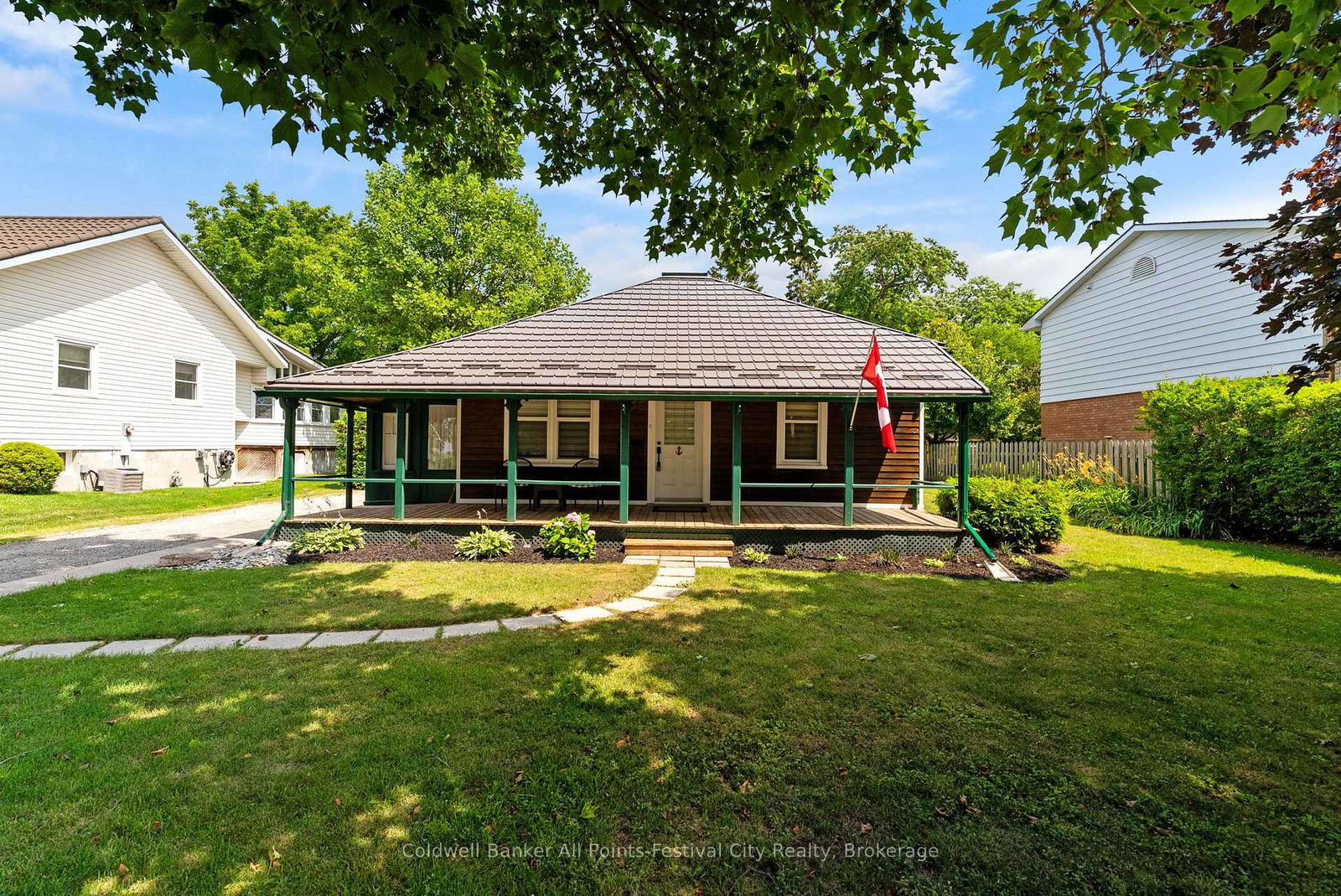 135-essex-street-goderich-ontario-x13601354