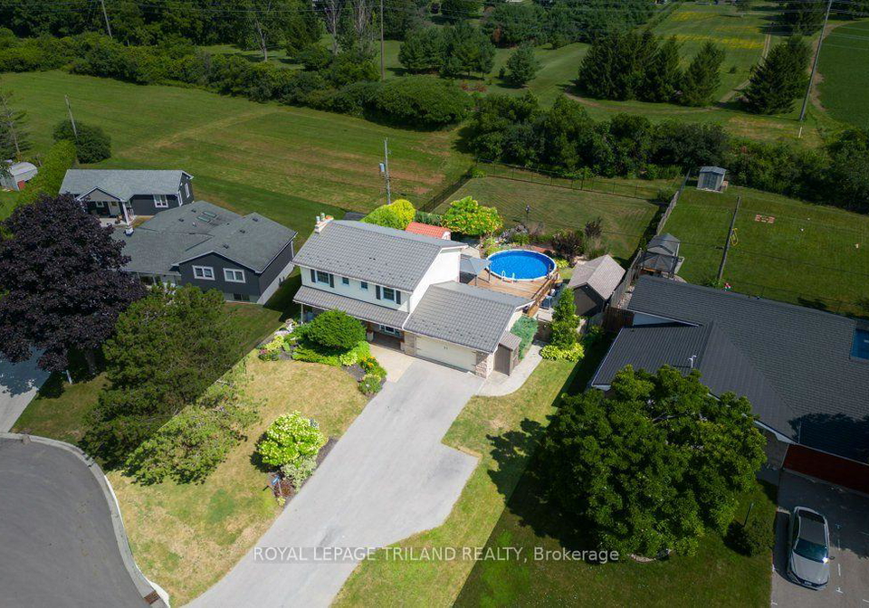 10201-lynhurst-park-drive-southwold-ontario-x13601400