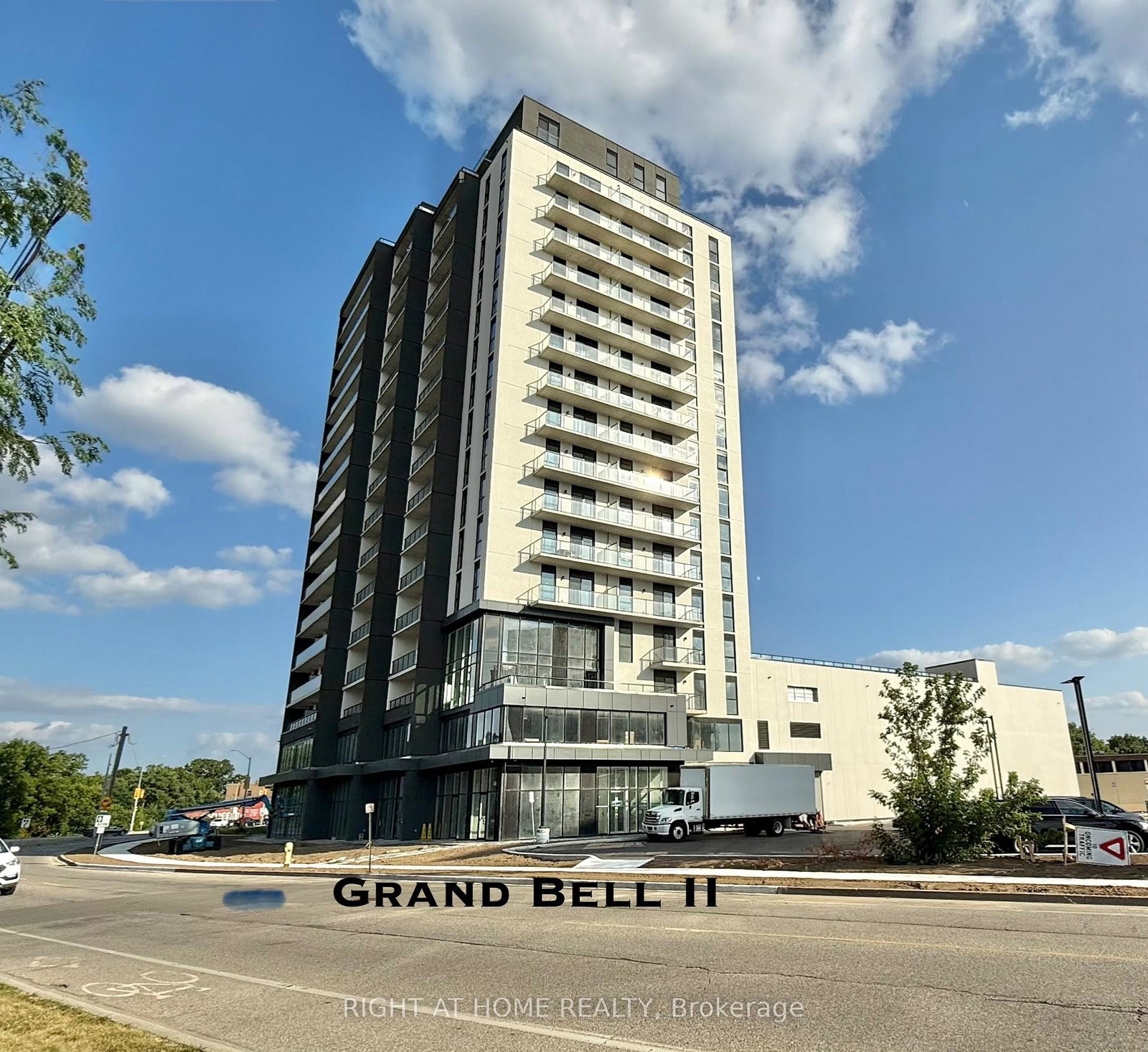 33-erie-avenue-brantford-ontario-x13601432