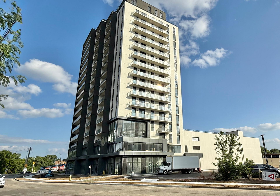 33-erie-avenue-brantford-ontario-x13601442