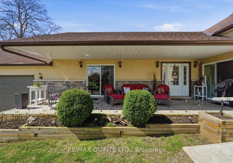 1686-county-road-13-prince-edward-county-ontario-x13601470