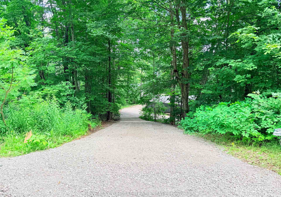 1080-johnson-bay-road-dysart-et-al-ontario-x13601732
