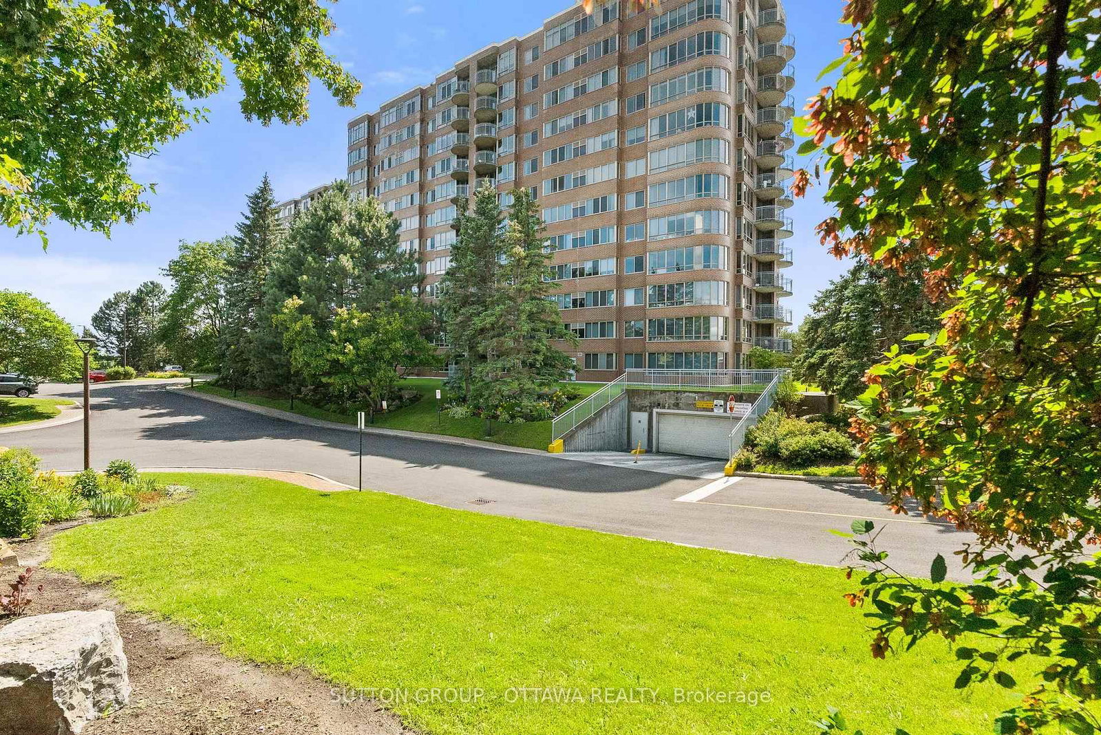 100-grant-carman-drive-ottawa-ontario-x13601872