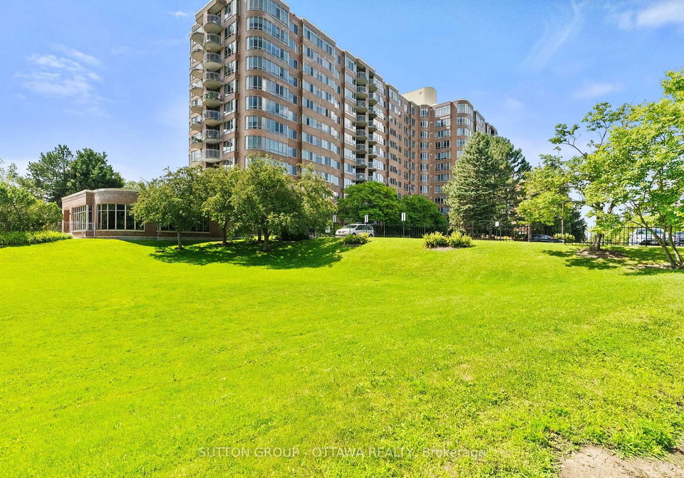 100-grant-carman-drive-ottawa-ontario-x13601872