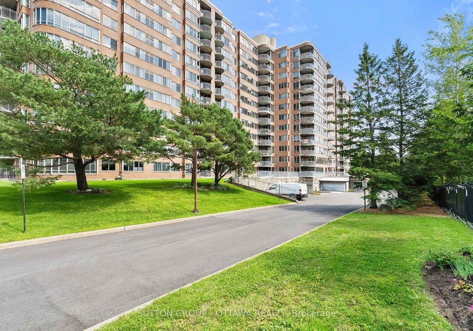 100-grant-carman-drive-ottawa-ontario-x13601872