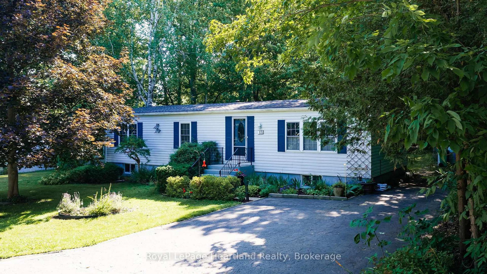 16-huron-lane-ashfield-colborne-wawanosh-ontario-x13601906