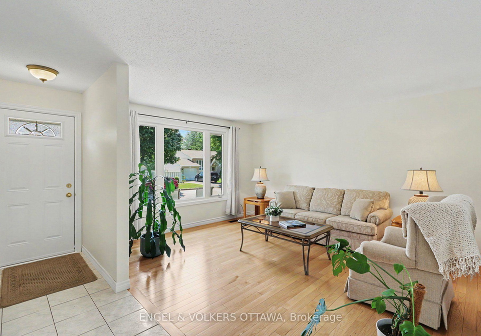 1331-alloway-crescent-ottawa-ontario-x13602144