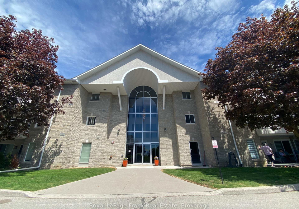1099-clonsilla-avenue-peterborough-ontario-x13602234