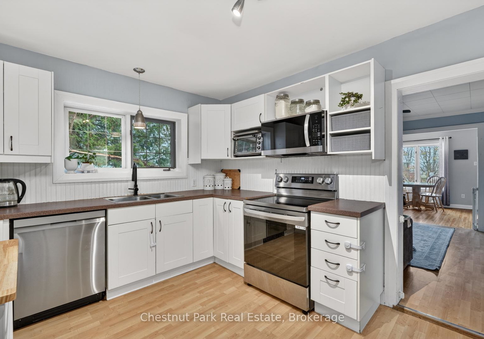 3-cora-street-e-huntsville-ontario-x13602508