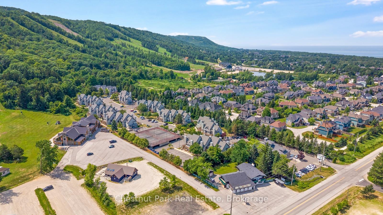 796468-grey-road-19-blue-mountains-ontario-x13602564