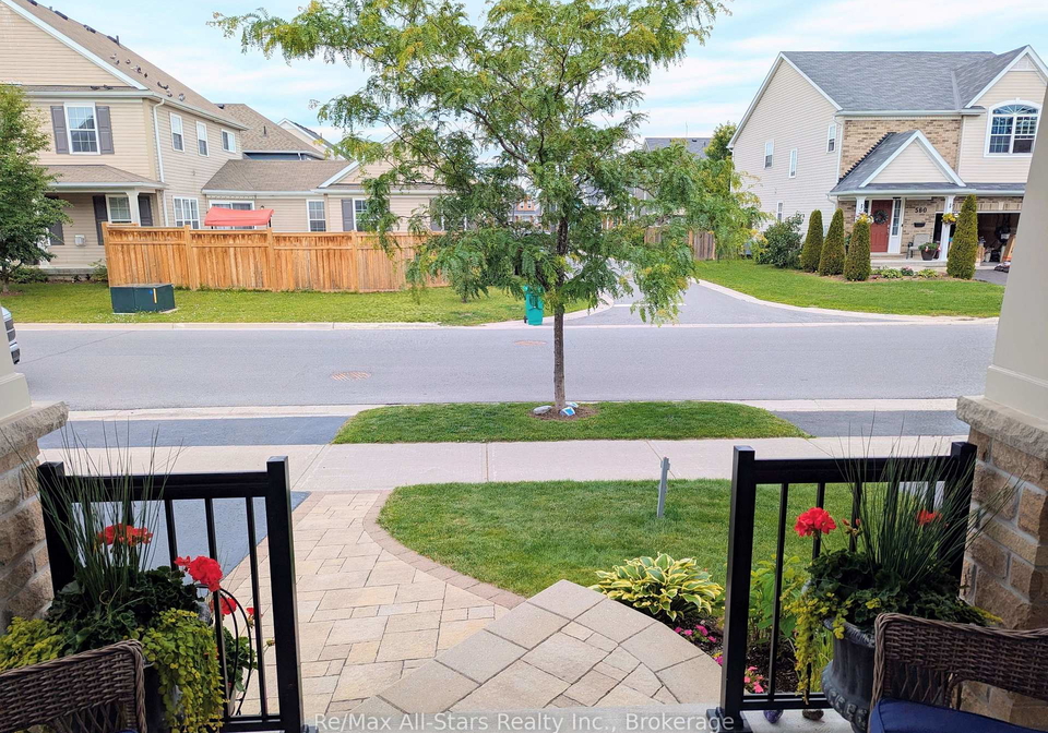 553-grange-way-peterborough-ontario-x13602600